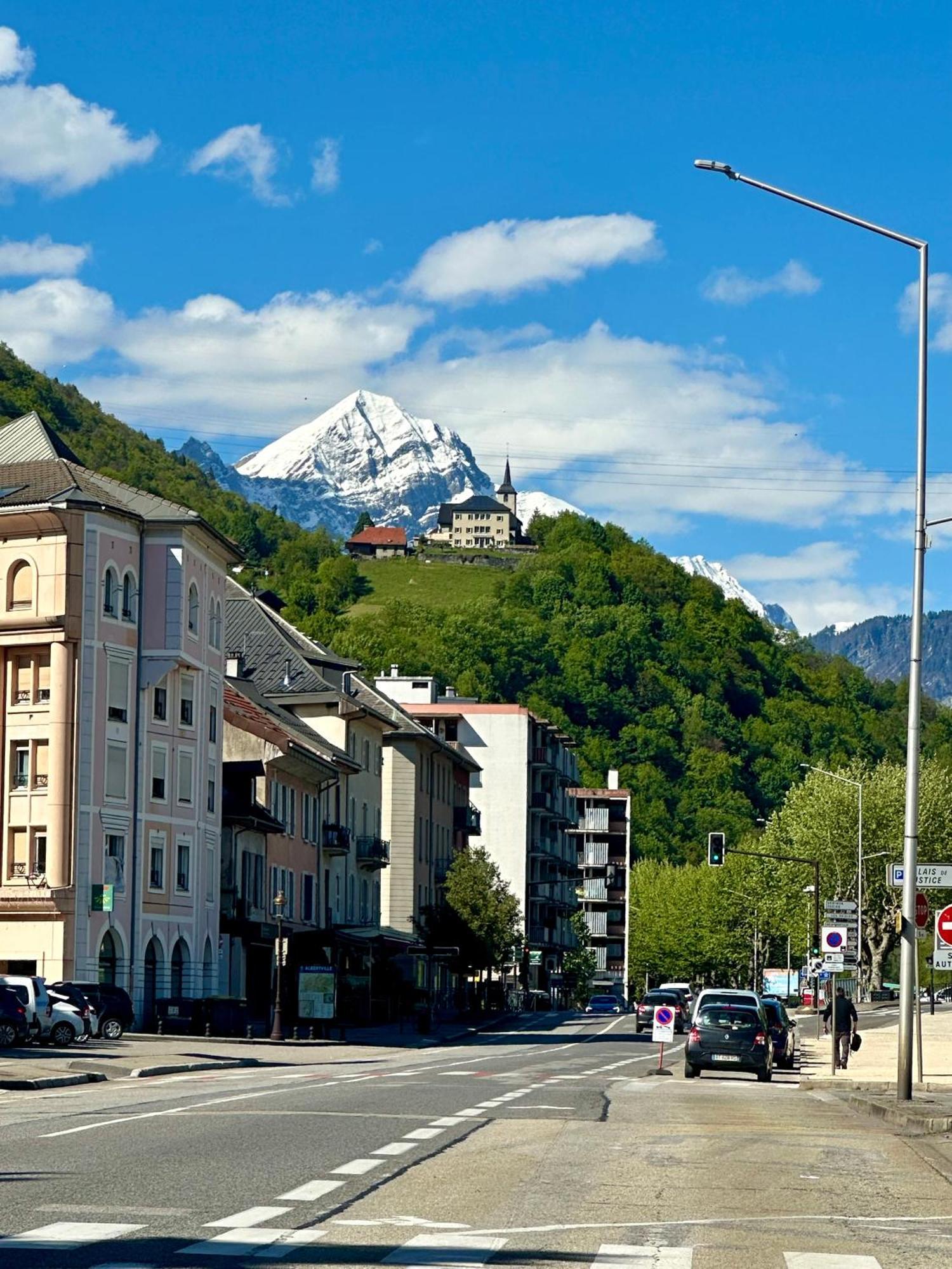Le Refuge T3 Centre Ville 63M2 Pied Des Montagnes Albertville Exterior foto